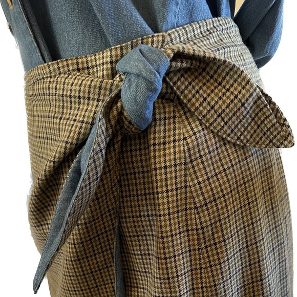 Cambridge Dry Goods 2-piece Denim Shirt (Size M) and Reversible Skirt (Size XL) - Picture 3 of 4